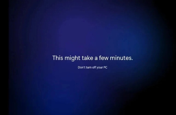Windows 11 sẽ mất vài phút để thực hiện các thay đổi
